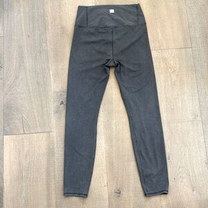 Gray washed Vuori leggings size M